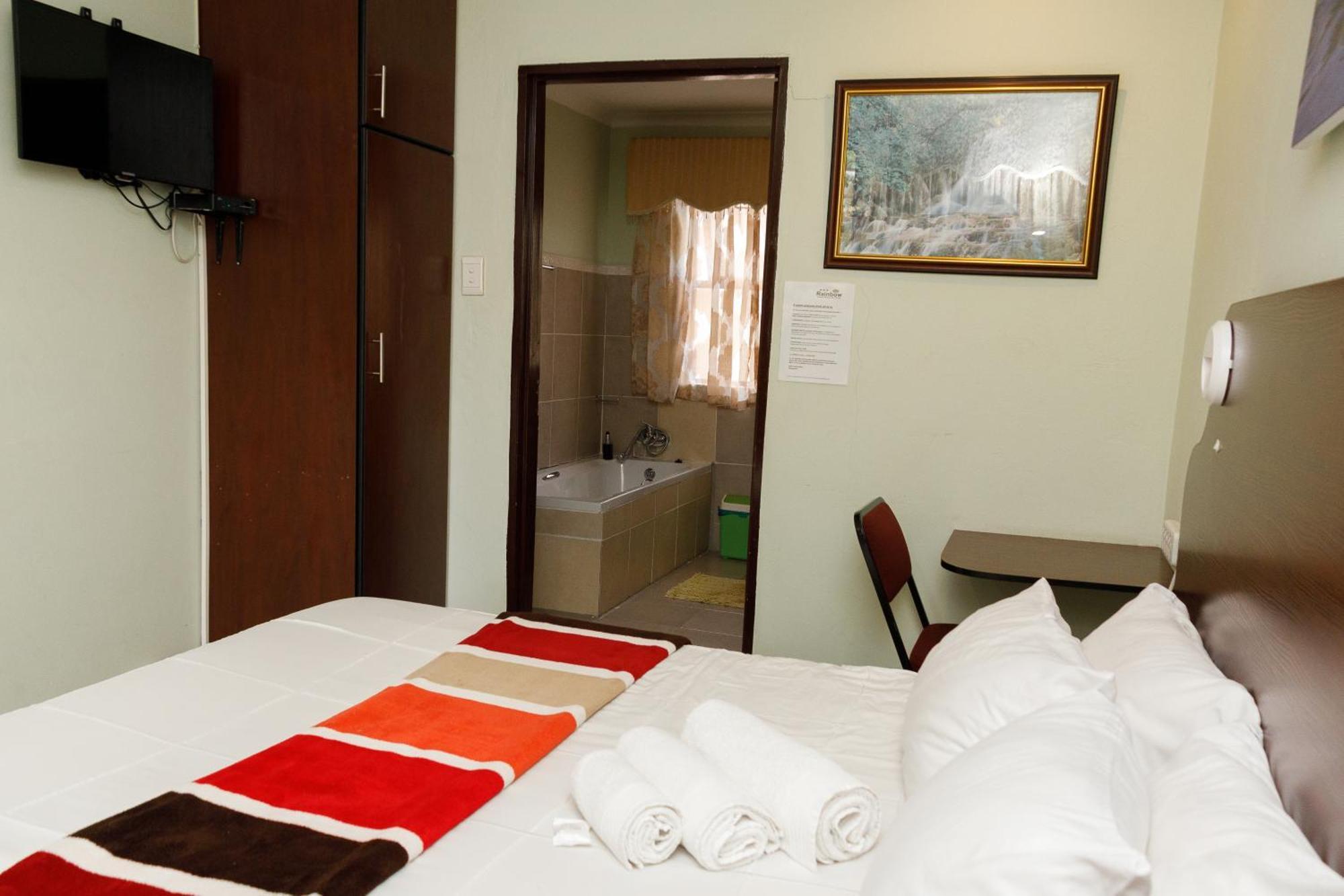 Rainbow Guest House And Tours Uitenhage 외부 사진